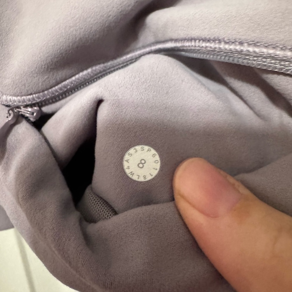 Lululemon move with ease jacket size 8 euc - Picture 3 of 5